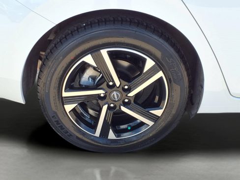 Used 2024 Nissan Sentra SV FWD image 9