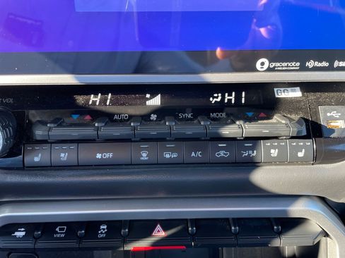 Used 2024 Toyota Tundra Platinum image 19