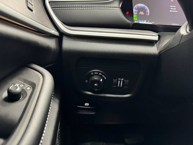 Used 2025 Jeep Grand Cherokee L Limited RWD image 38