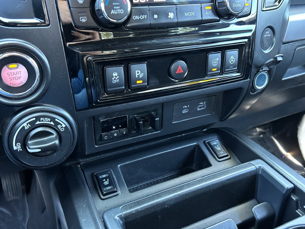 Used 2021 Nissan Titan PRO-4X w/ Pro-4x Convenience Package AWD/4WD image 13