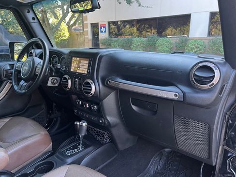 Used 2017 Jeep Wrangler 75th Anniversary image 26