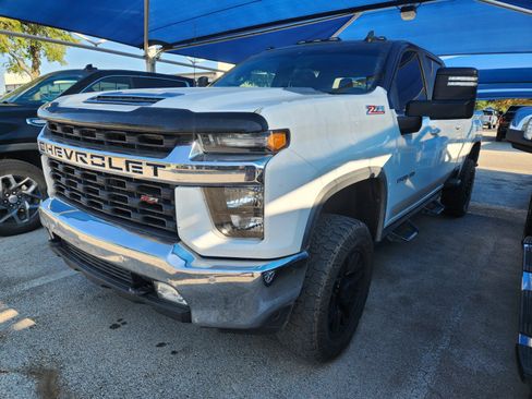 Used 2020 Chevrolet Silverado 2500 LT w/ All Star Edition AWD/4WD image 2