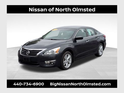 Used 2015 Nissan Altima 2.5 SV image 1