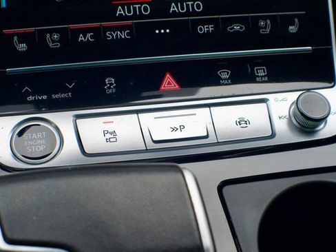 Used 2023 Audi Q7 3.0T Prestige w/ Prestige Package image 33