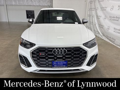 Used 2023 Audi SQ5 Premium Plus w/ Premium Plus Package image 2