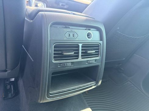 Used 2014 Volkswagen Touareg VR6 AWD/4WD image 18