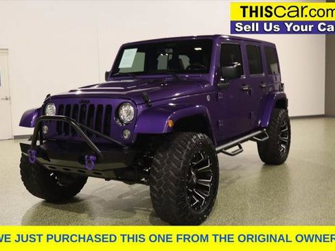Used 2018 Jeep Wrangler Unlimited Sahara image 3