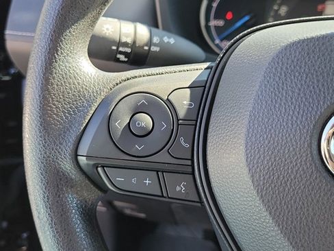 Used 2024 Toyota RAV4 AWD Hybrid image 30