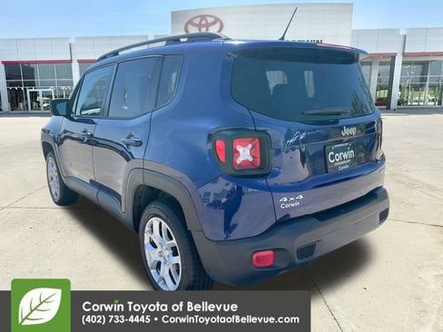 Used 2016 Jeep Renegade Latitude w/ Cold Weather Group AWD/4WD image 3