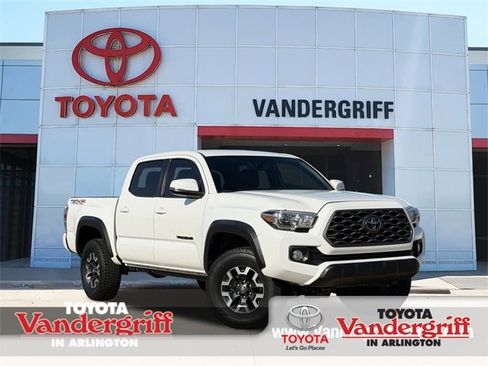 Used 2022 Toyota Tacoma TRD Off-Road image 1