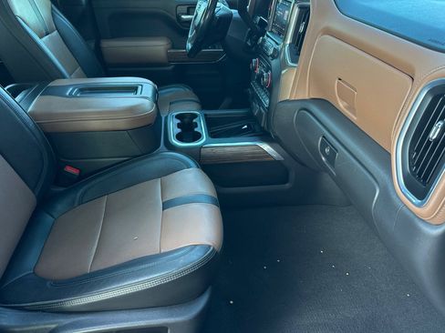 Used 2021 Chevrolet Silverado 1500 High Country w/ Technology Package image 14