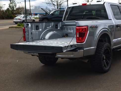 Used 2021 Ford F150 XLT image 10