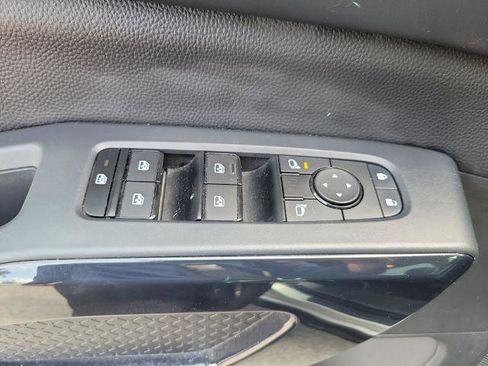 Certified 2024 Nissan Pathfinder SV FWD image 22