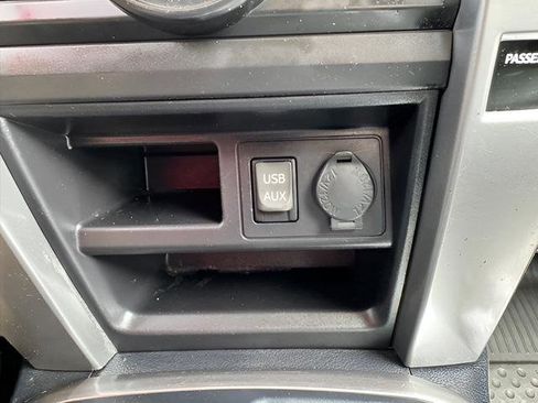 Used 2018 Toyota 4Runner SR5 Premium RWD image 23