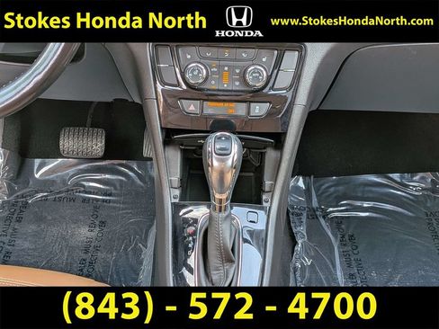 Used 2019 Buick Encore Essence FWD image 21