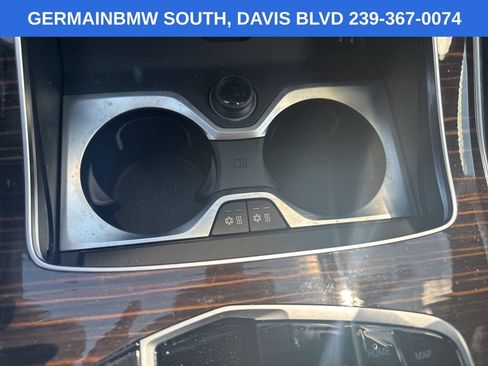 Used 2025 BMW X7 M60i AWD/4WD image 44