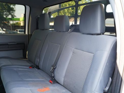 Used 2015 Ford F650 2WD Crew Cab Super Duty image 32