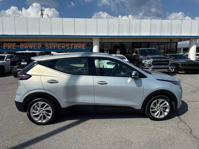 Used 2023 Chevrolet Bolt EUV LT w/ Comfort Package FWD image 24