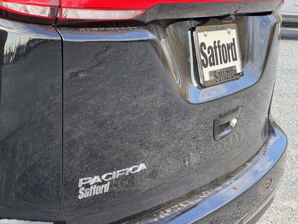 New 2026 Chrysler Pacifica Select FWD image 10