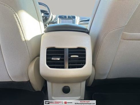 Used 2020 Ford Fusion SE image 13