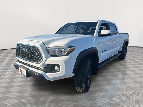 Used 2019 Toyota Tacoma TRD Off-Road image 5