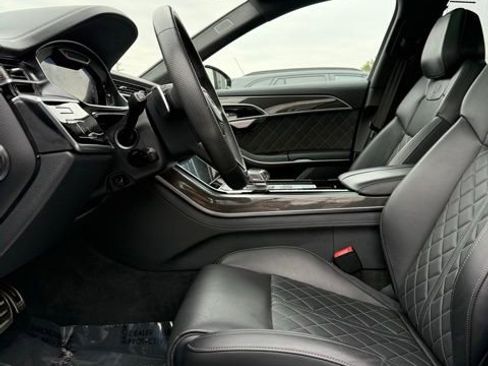 Used 2023 Audi S8 w/ S8 Executive Package image 14