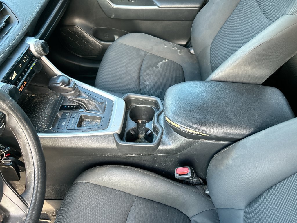 Used 2021 Toyota RAV4 LE FWD image 26