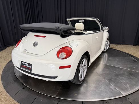 Used 2007 Volkswagen Beetle Triple White Edition FWD image 8