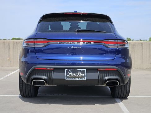 Certified 2025 Porsche Macan image 7