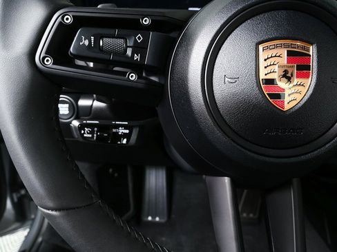 Certified 2025 Porsche 911 Carrera image 10