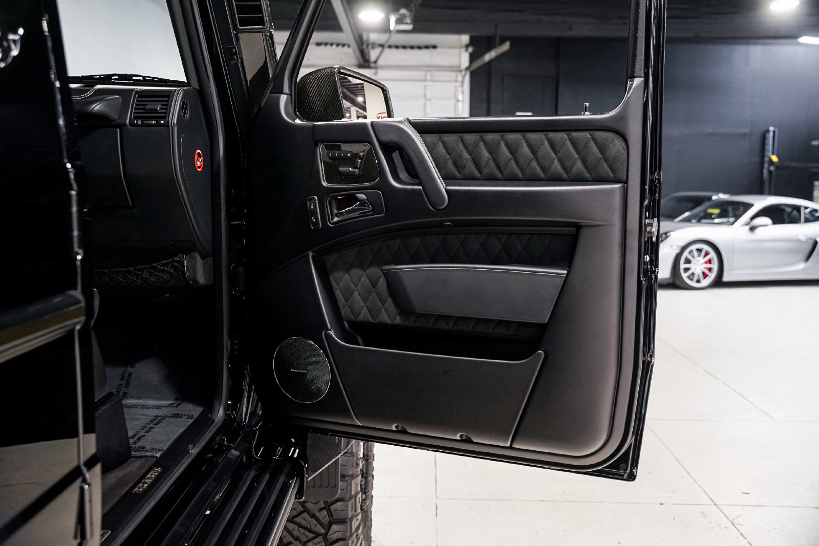 Used 2017 Mercedes-Benz G 550 Squared image 27
