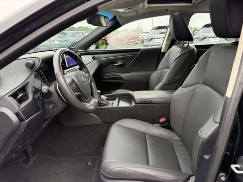 Used 2024 Lexus ES 250 w/ Premium Package AWD/4WD image 13
