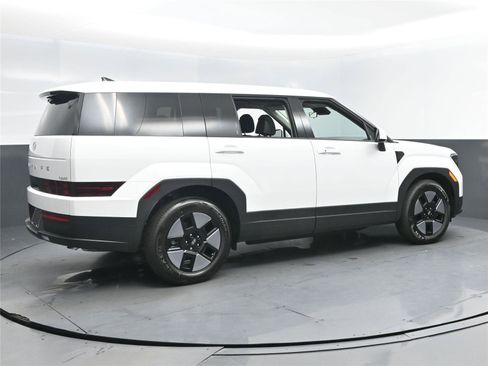 New 2026 Hyundai Santa Fe SE image 4