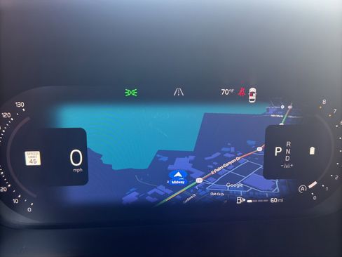 Used 2024 Volvo XC40 B5 Core w/ Protection Package Premier image 16