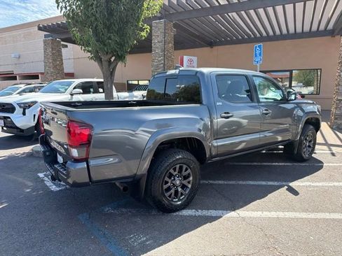 Certified 2022 Toyota Tacoma SR5 AWD/4WD image 5