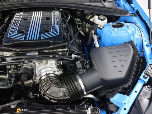 Used 2023 Chevrolet Camaro ZL1 RWD image 17