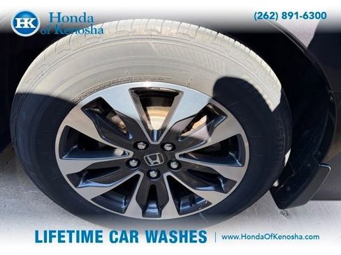Used 2024 Honda Odyssey EX-L image 3