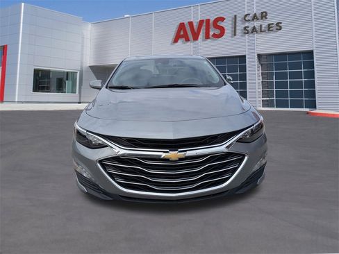 Used 2024 Chevrolet Malibu LT image 2