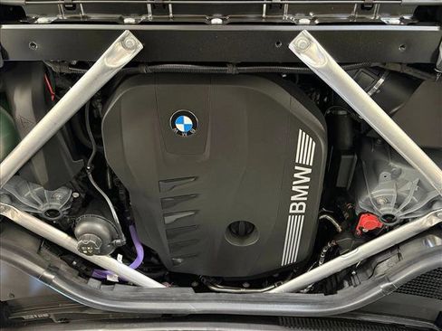 Used 2026 BMW X5 xDrive40i w/ M Sport Package AWD/4WD image 17