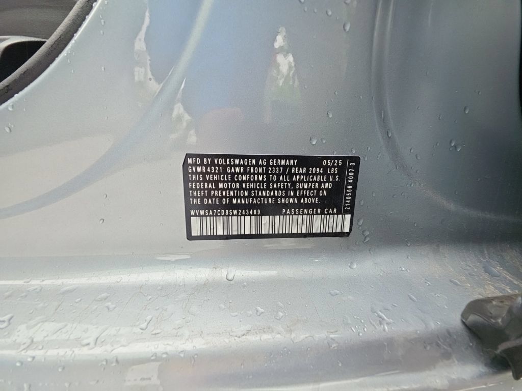 Certified 2025 Volkswagen GTI SE FWD image 25