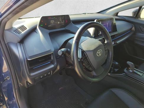 Used 2024 Toyota Prius XLE FWD image 12