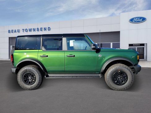 New 2025 Ford Bronco Outer Banks w/ Sasquatch Package image 3