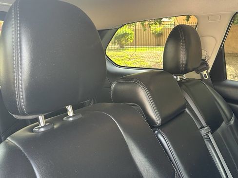 Used 2020 Nissan Pathfinder SL image 19