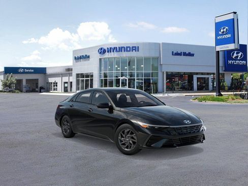 New 2026 Hyundai Elantra Blue image 2