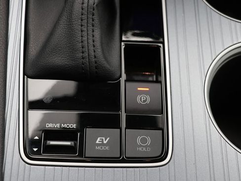 Used 2025 Toyota Sienna LE image 23