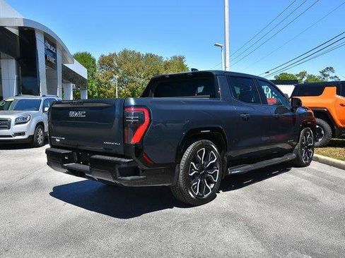 New 2025 GMC Sierra EV Denali image 9