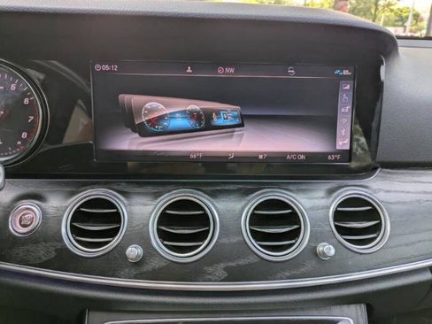 Used 2020 Mercedes-Benz E 350 4MATIC Sedan image 11