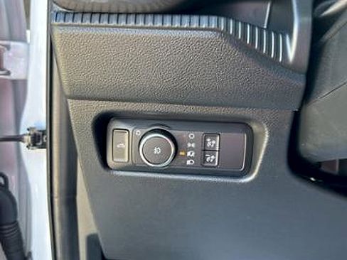 Used 2024 Ford Ranger XLT w/ FX4 Off-Road Package image 18