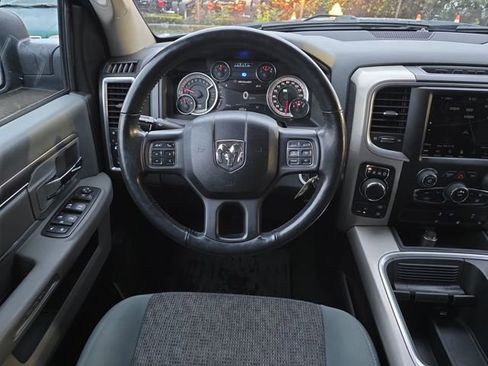Used 2018 RAM 1500 SLT image 19