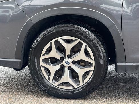 Certified 2023 Subaru Forester Premium AWD/4WD image 6